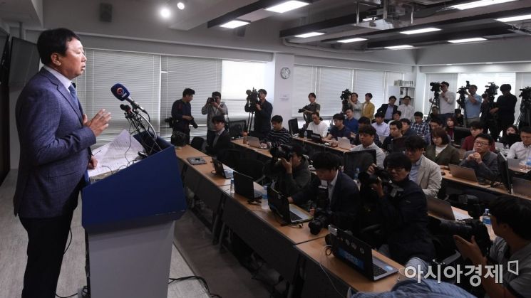 [포토] 야구대표팀 선발 논란 해명하는 선동열 감독