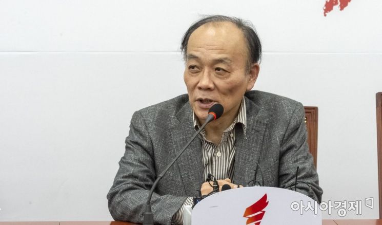 [포토] 전원책 “조강특위 외부위원 모두 결정”