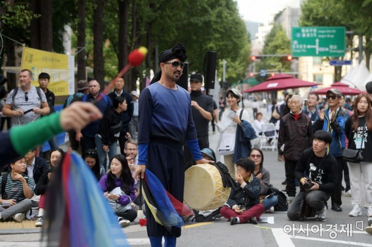 [포토]거리마다 축제가 열리네!