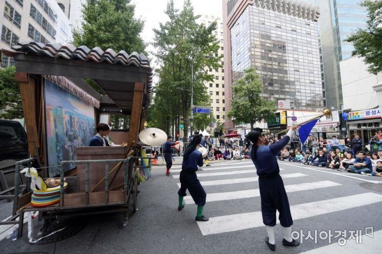 [포토]거리마다 축제가 열리네!