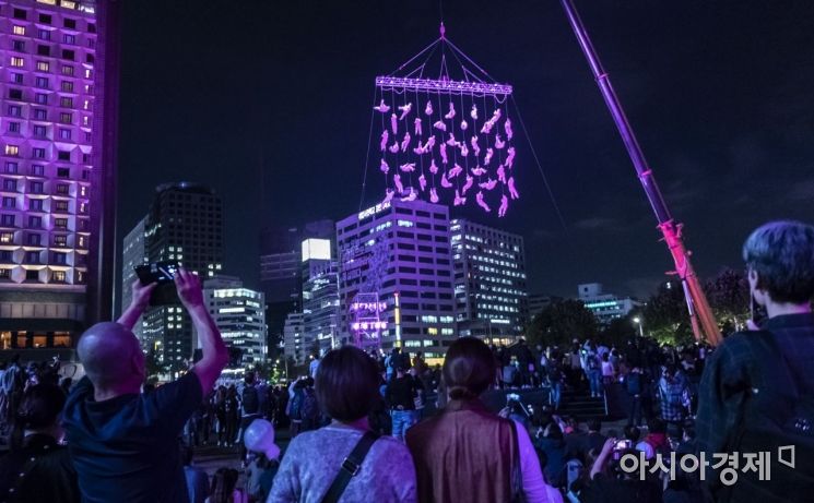 [포토] 서울거리예술축제 '휴먼 넷'