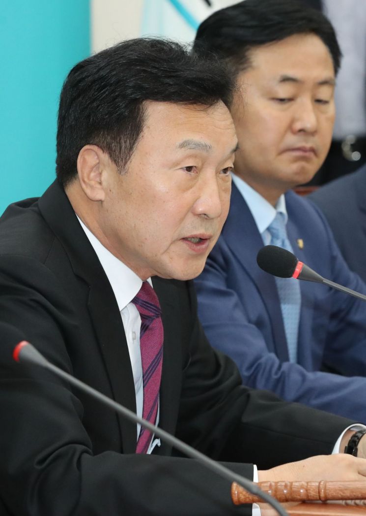 손학규 "文대통령, 경제철학 전환 보여주려면 장하성·김동연 경질해야" 