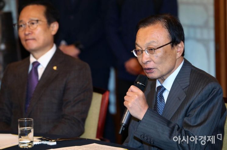 이해찬 더불어민주당 대표가 8일 오전 서울 종로구 삼청동 총리공관에서 열린 고위당정청협의회에서 인사말을 하고 있다./강진형 기자aymsdream@