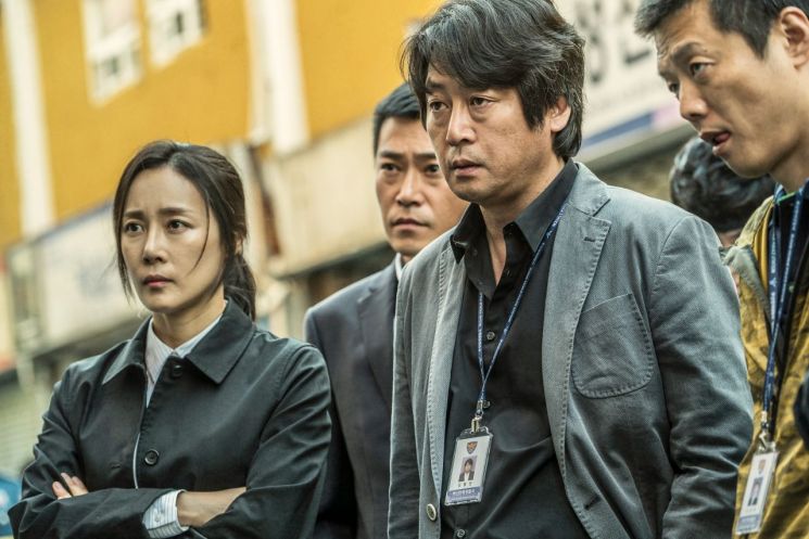 '암수살인'·'베놈' 주말 극장가 용호상박
