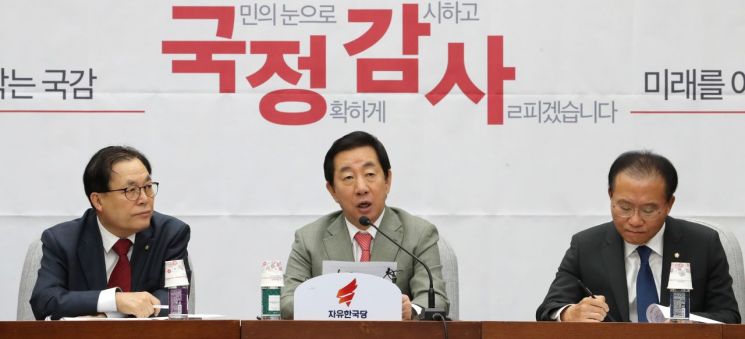 통계청장 경질 나비효과…가열되는 '가짜 일자리' 논란