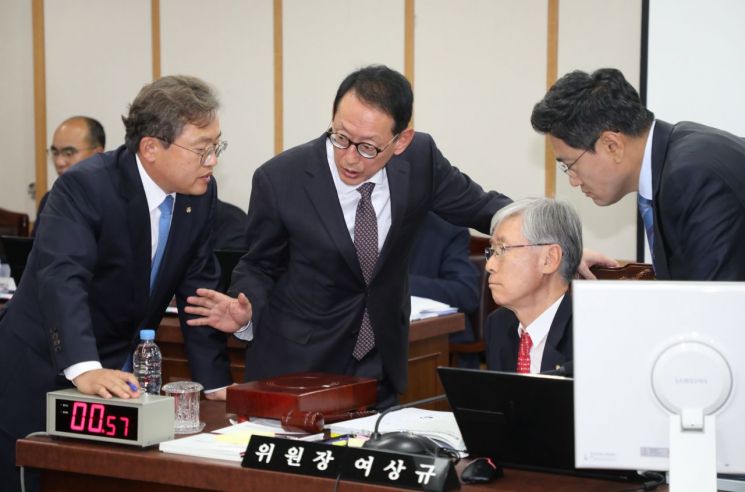 '정책검증' 해야 할 법사위 국감 …‘정쟁’, ‘사법농단’ 만 남아