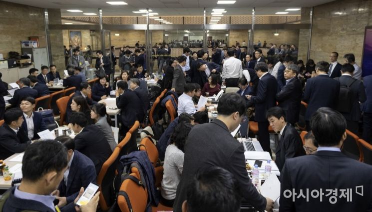 [포토] 분주한 공무원들