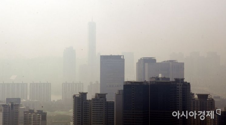 [포토] 불청객 '미세먼지'로 희뿌연 하늘