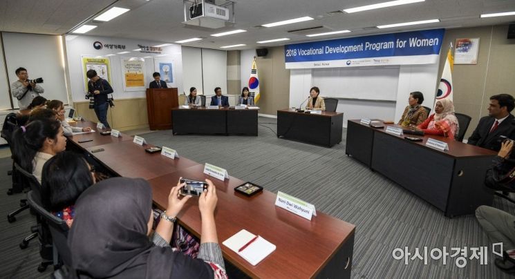 [포토] 개도국 여성직업능력개발 교육 초청연수 개회식