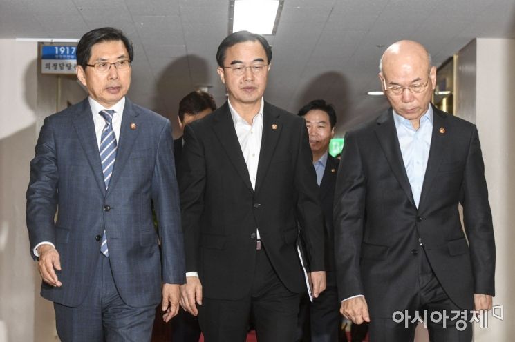 [포토] 국무회의 참석한 이효성-박상기-조명균 장관
