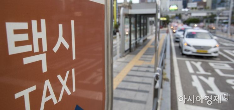 [포토] 택시파업 무색한 서울역 택시승차장
