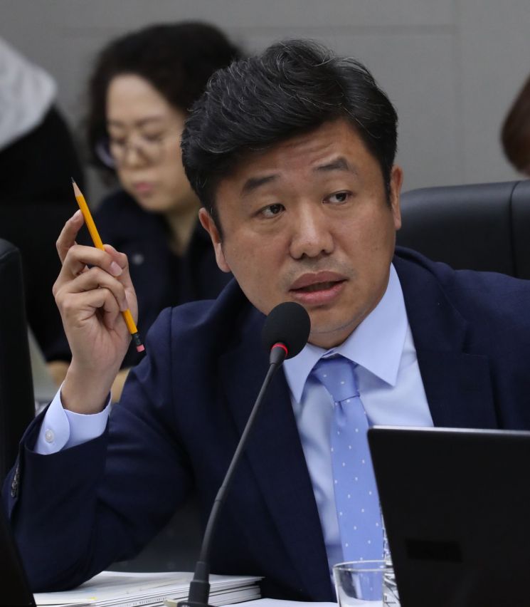 바른미래당 “與, 임시국회 외면하다 한국당 공격할 일 생기자 나타나”