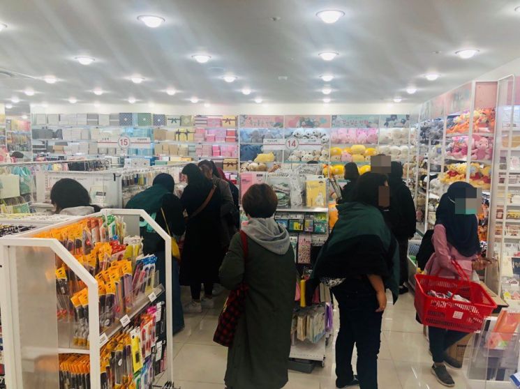 [규제의 역설]"중견 유통기업 키워줘도 모자랄 판에"…규제법안 '줄줄이'(종합)