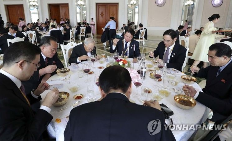 “문재인 대통령 음식 잘 넘어가나” 리선권 ‘냉면’ 발언 후폭풍