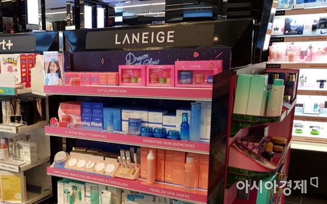 미국 뷰티편집숍 세포라에서 라네즈 제품이 판매되고 있다.