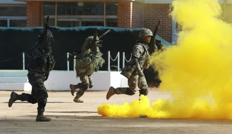 [양낙규의 Defence Club]연평도는 더쎈(The SSEN) 해병대가 지킨다