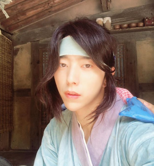 [#스타샷] '계룡선녀전' 윤현민 "저와 1년을 함께 한 작품…사랑 부탁드려요" 본방 사수 독려