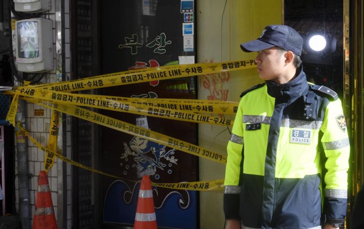 경찰, 종로 고시원 화재원인 전열기 문제 추정…"10일 오전 현장감식"