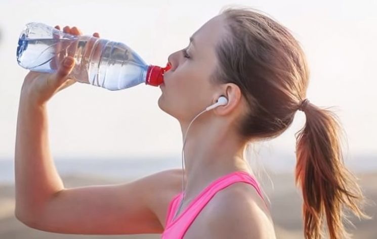 [과학을읽다]'물'도 많이 마시면 죽는다? 