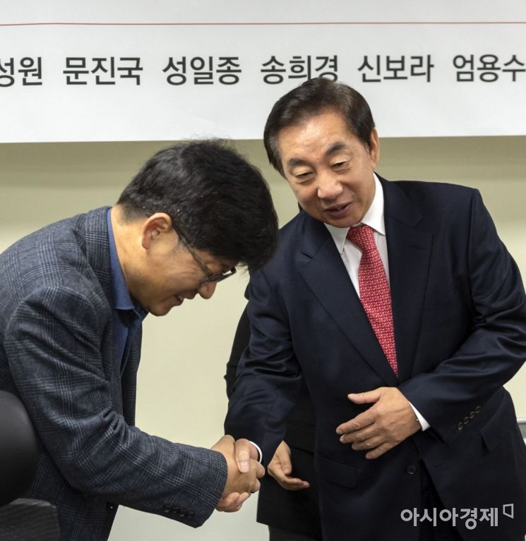 [포토] 특수형태 근로자종사자 만나는 김성태