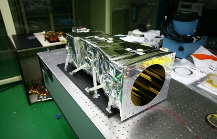 한국천문연구원이 개발한 국내 최초의 적외선 우주망원경 MIRIS