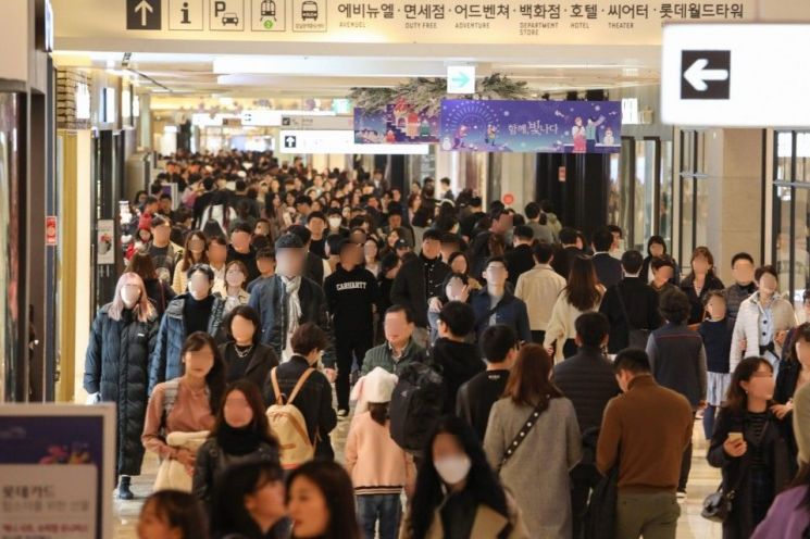 "60만명 주말에 집에 갇힌다"…복합쇼핑몰 의무휴업 진통      