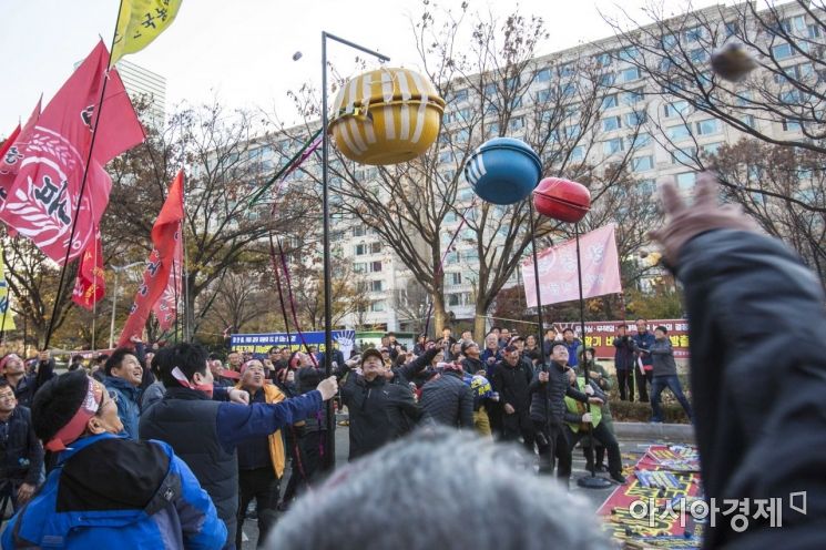 [포토] 박터트리는 농민들
