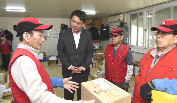  [포토]오승록 노원구청장, 실버택배 현장 방문