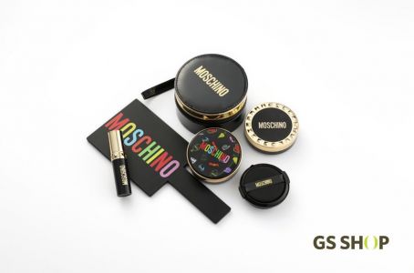 '소장 아이템"…GS샵,  '모스키노' 쿠션 파운데이션 단독 디자인 판매  