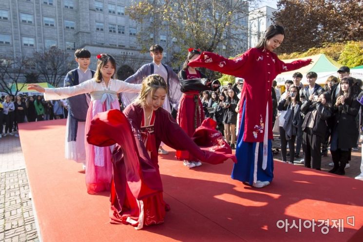 [포토] 중국 학생들의 멋진 무대