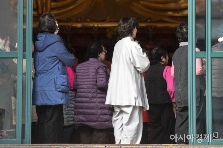 [포토] 기도하는 부모님