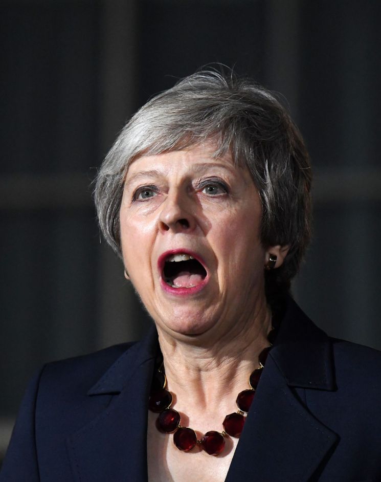 달러 대비 英 파운드화, 장 중 1% 하락