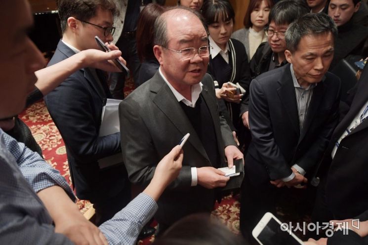 [포토]질문세례 받는 정성립 대우조선해양 사장