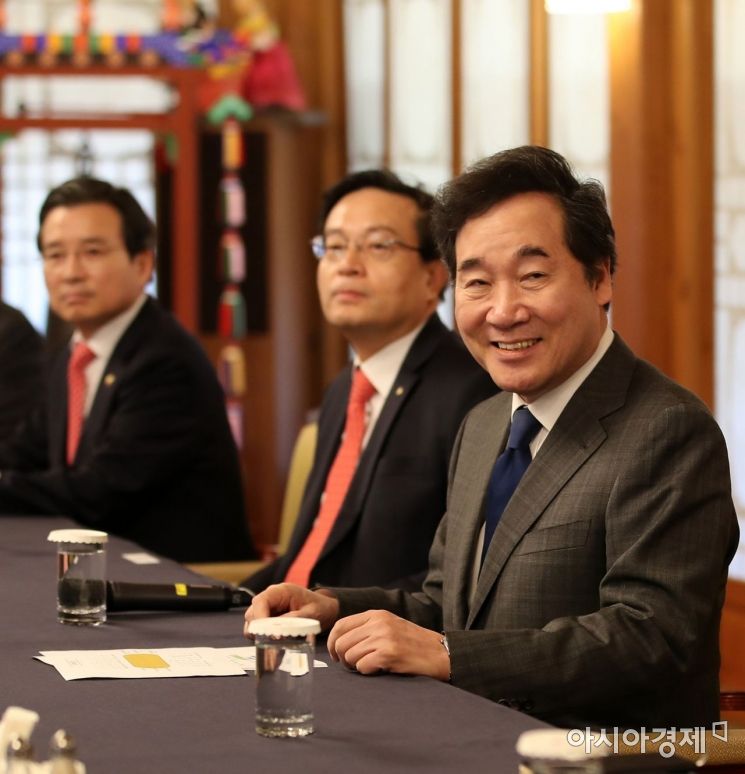 [포토] 인사말하는 이낙연 총리