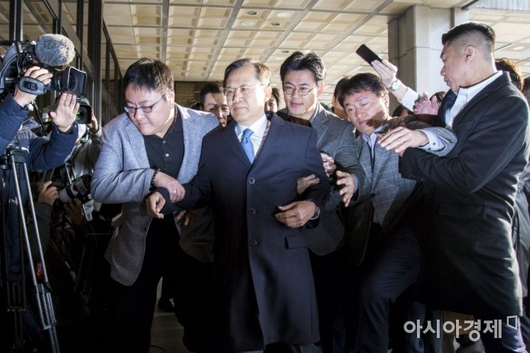 [포토] 사법농단 관련 박병대 전 대법관 검찰 소환