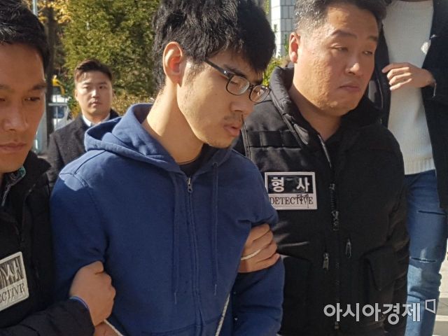 '강서구 PC방 살인' 증인석 앉은 김성수…"동생은 공범 아냐"