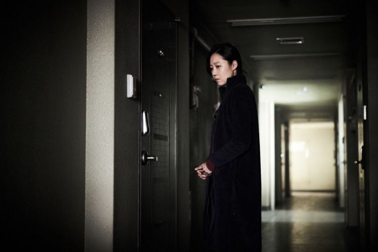 [리뷰]'도어락' 재미없고 가학적 장면만…돈 주고 보시겠습니까