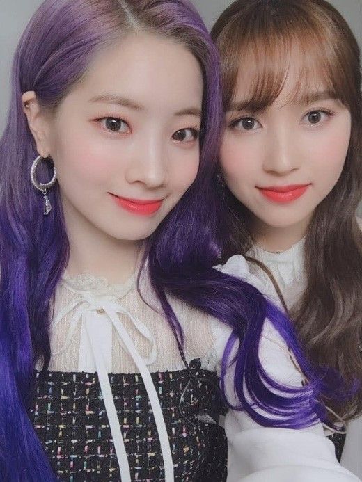 [#스타샷] 트와이스 다현·미나, 막방 기념 셀카…"원스와 함께라서 행복해요"