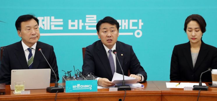 김관영 “선거제도 개편, 민주당·한국당 냉랭함에…국회 로텐더홀 추웠다”