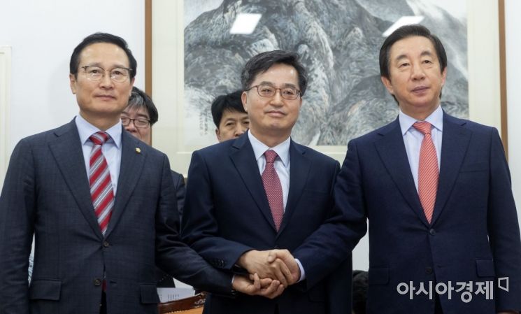 [포토] '더불어한국당' 탄생(?)