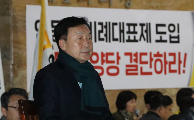 바른미래당 “박지원, 단식중인 손학규 ‘저주와 악담’…정계은퇴 권한다”