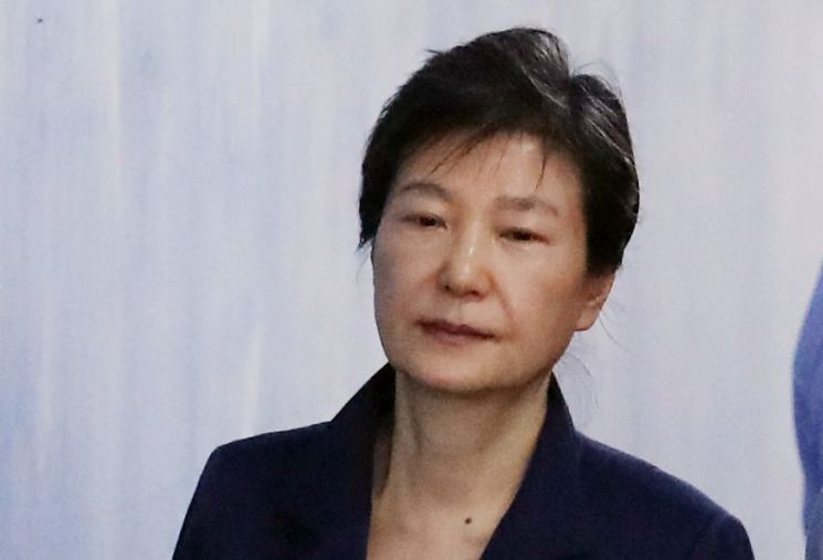 사법농단 수사에서 '박근혜'는 왜 참고인 일까?