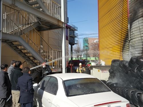 "화재 진압이 우선"…쉬는날 동료 결혼식 참석 중 화재 진압한 인천 소방관