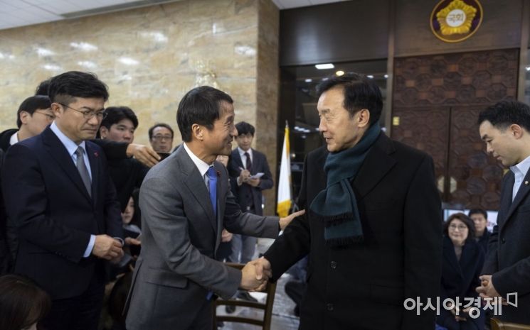 [포토] 손학규 대표 찾아간 한병도 수석