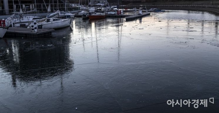 [포토] 살얼음 낀 한강