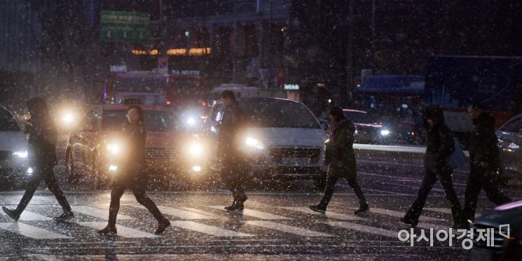 [포토]'눈 내려요'
