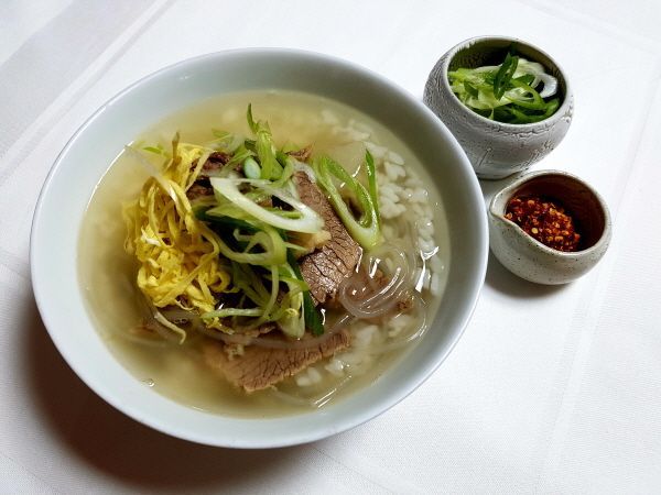 [한국의 맛] 언제 먹어도 든든한 '장국밥'