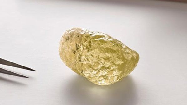 552캐럿 다이아몬드 캐나다 북서부서 발굴
