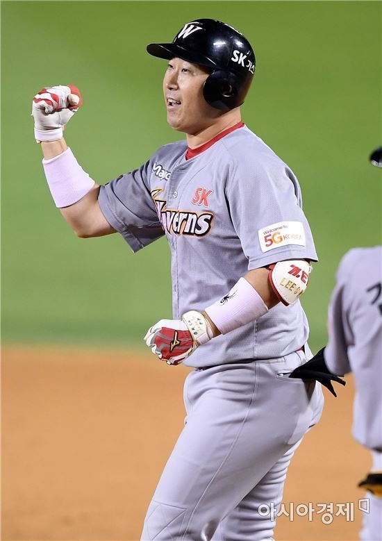 SK 와이번스, 포수 이성우 자유계약 선수 공시 요청