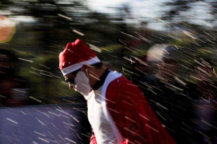 '산타' 못오는 중국…크리스마스 행사 금지령
